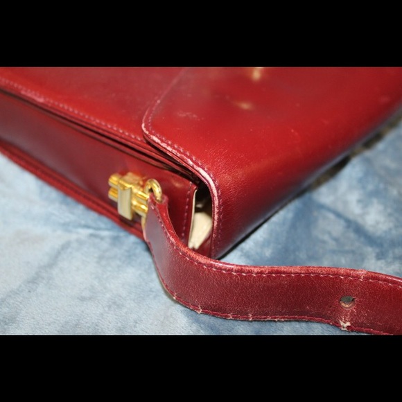 Red Leather Gucci Purse - Picture 8 of 9